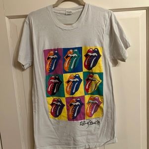 Rare Band Tour Merch Rolling Stones 1989. White T Shirt. Size is Large Mens.